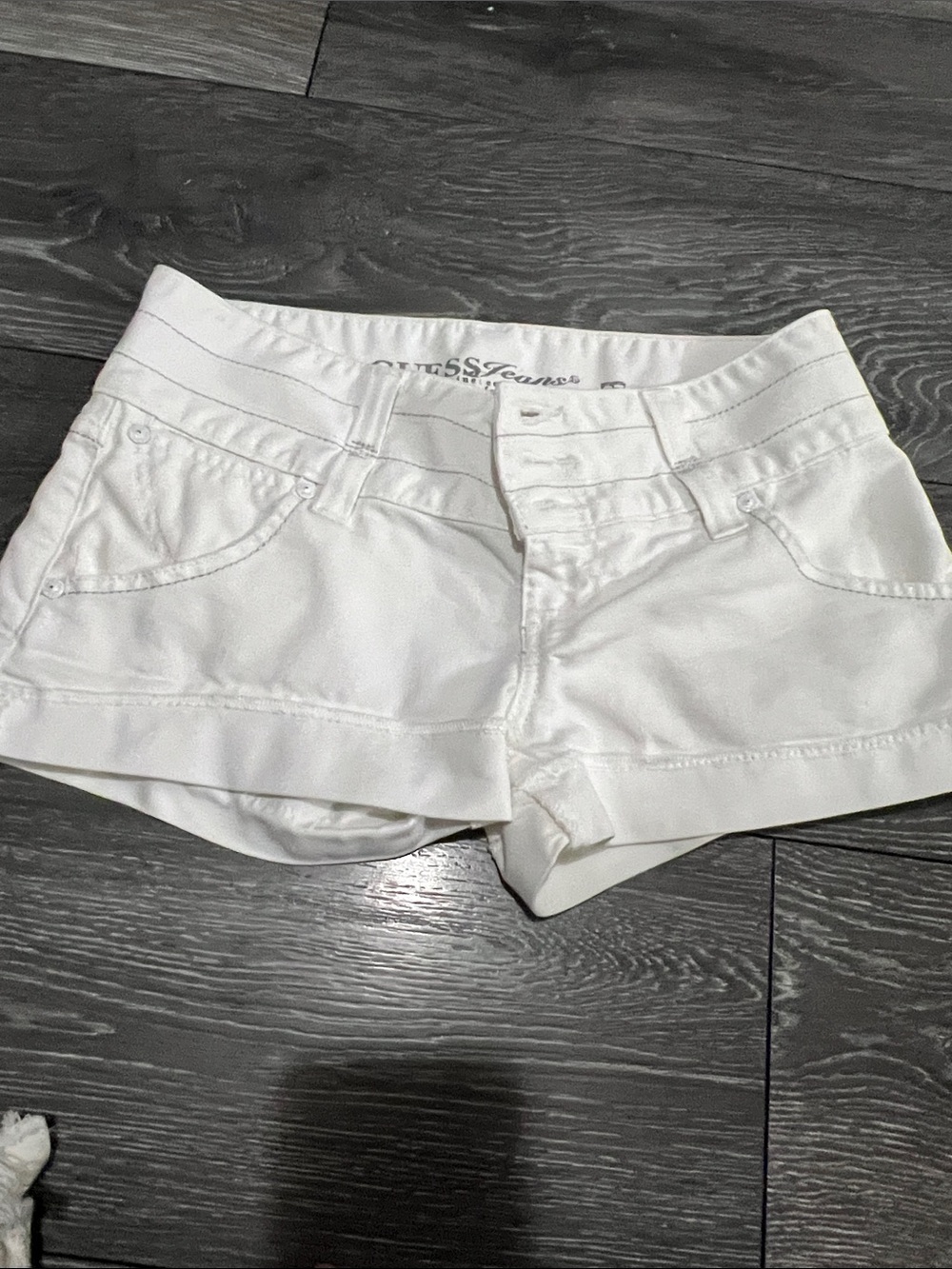 Guess White Low-Rise Denim Short Shorts - Picture 6 of 7